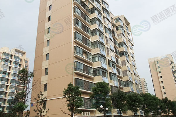 采菱公寓阳台壁挂